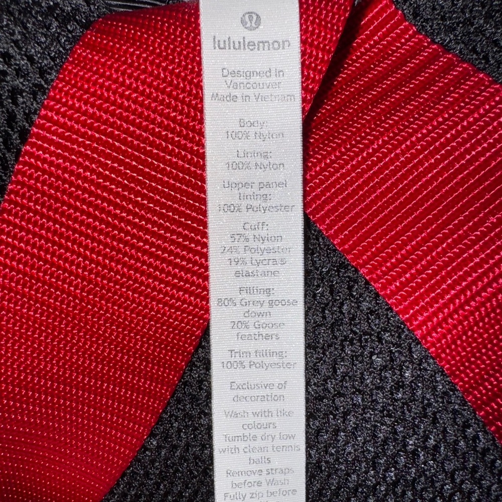 Lululemon winter warrior parka size 8 RED - Picture 9 of 10